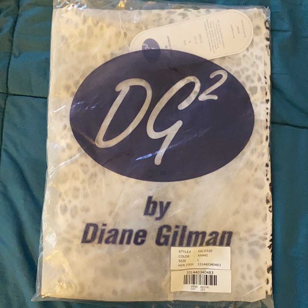 Cute 3/4 sleeve animal print shirt